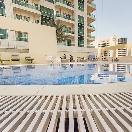 Modern Studio At Royal Oceanic Jbr By Deluxe Holiday Homes Dubai Exterior photo