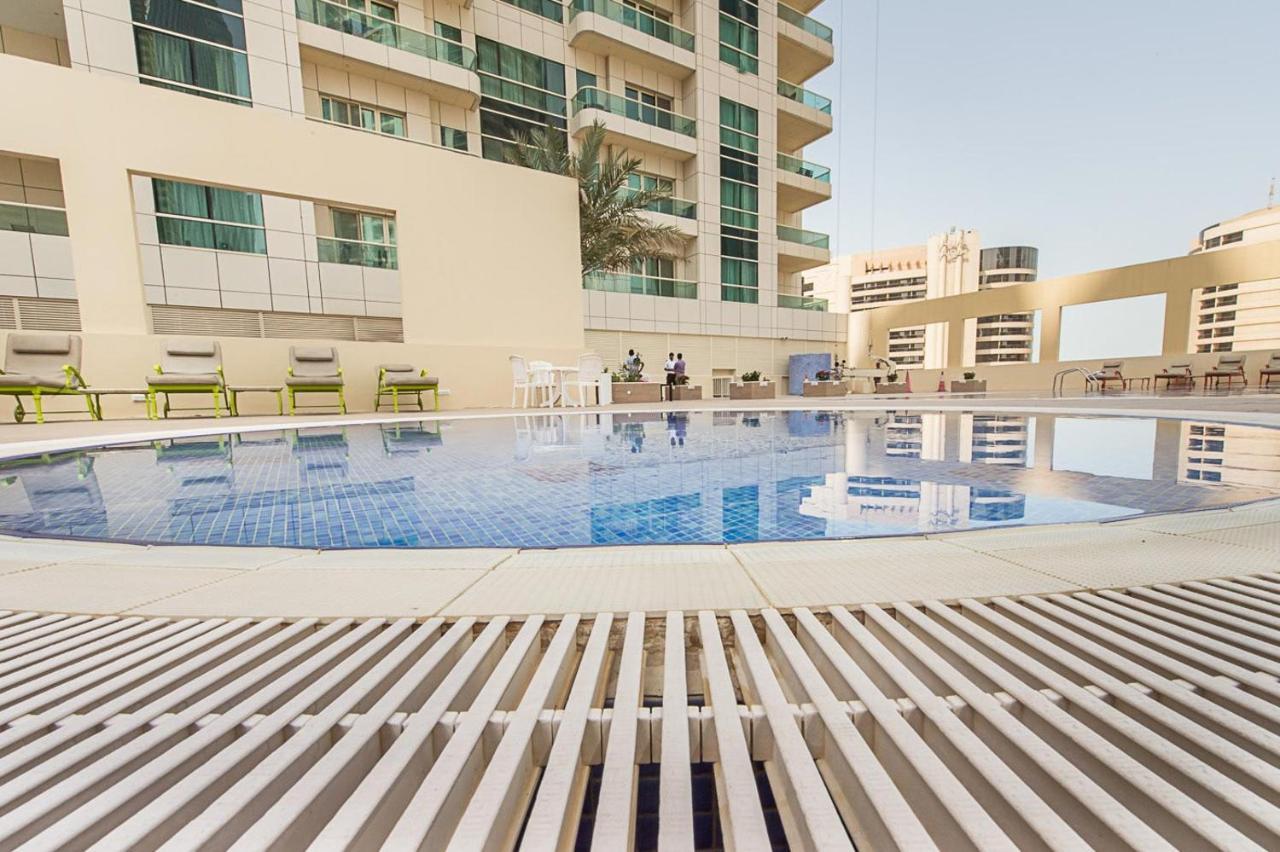 Apartment Modern At Royal Oceanic Jbr By Deluxe Homes *